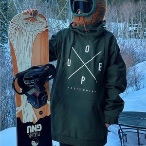 NWT DOPE yeti W snowboarding jacket